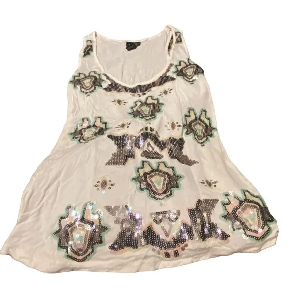 Rue 21 size large tank sequin accents excellent condition we pics
